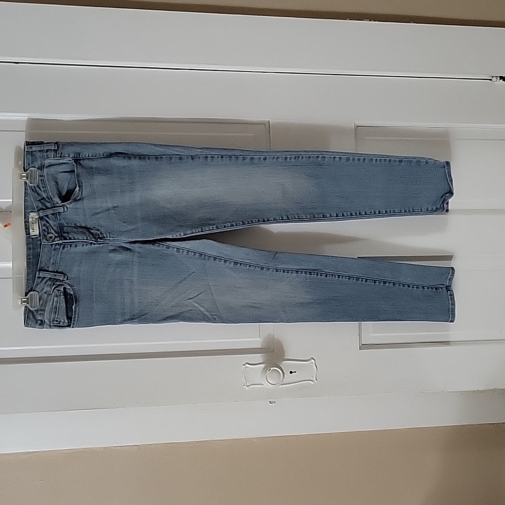 Bullhead black light wash jeans size 9